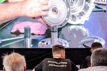 A Importância do Apoio Técnico Especializado para Oficinas de Câmbio Automático